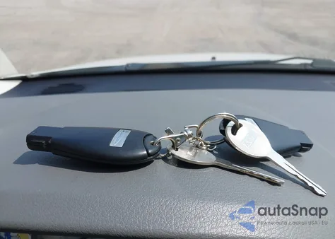 2008 Chrysler Town & Country Lx из США, поврежденный, VIN 2A8HR44H28R750557